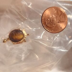 Vintage AVON Carved Scarab TURTLE TAC PIN New In Package